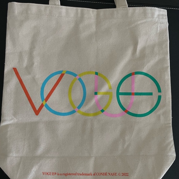 Vogue Magazine Canvas Tote - Picture 3 of 4